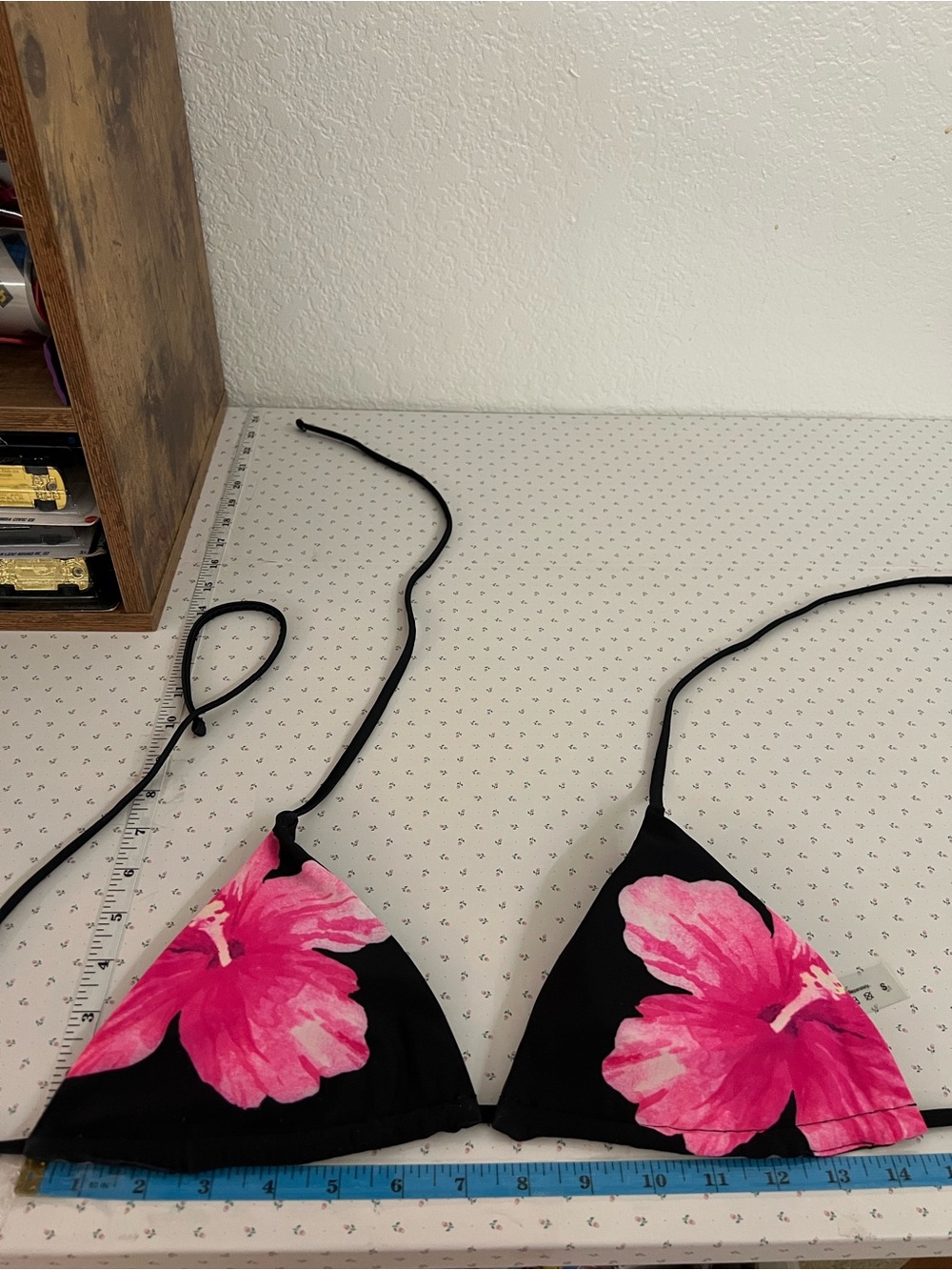 Black & Pink Hibiscus Floral Triangle Bikini Top – Size S - Picture 7 of 8